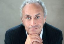 Марко Травальо: В един нормален свят някой щеше да се изправи и да попита Зеленски: Как смееш!