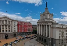 Начало и на новия политически сезон. Очаква се президентът да връчи първия мандат за съставяне на правителство