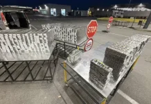 Откриха над 210 000 къса цигари, укрити в мебели