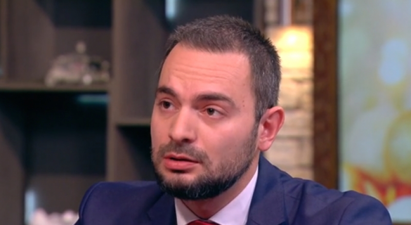 9CAF2921-E7C0-4367-9B5B-0BB446AAED0B