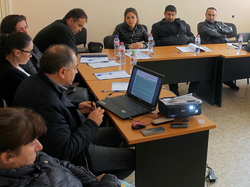 F58CF239-E5B4-4FBC-BC18-B4DD5F7F3216