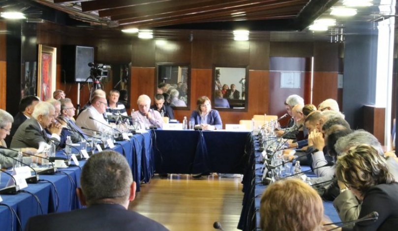 43EAF10C-A3BE-49FE-AA39-055BE2D0AEA2