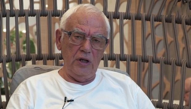 C1DE0548-675E-4F36-93C2-5C6C3827B96C