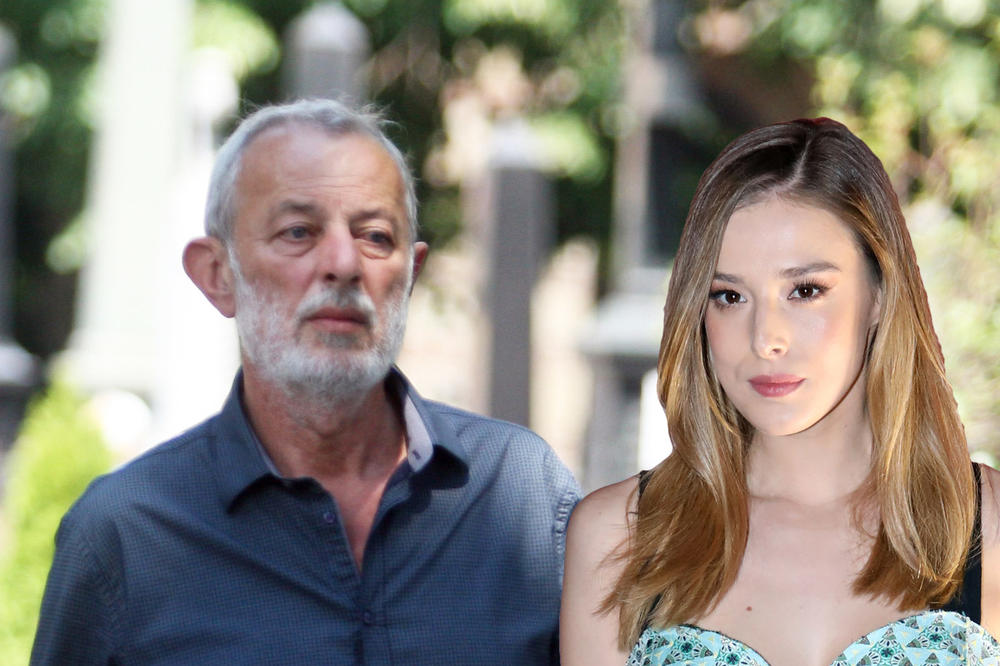 8AA8CCDB-FE78-4962-AB6C-27250247E18D