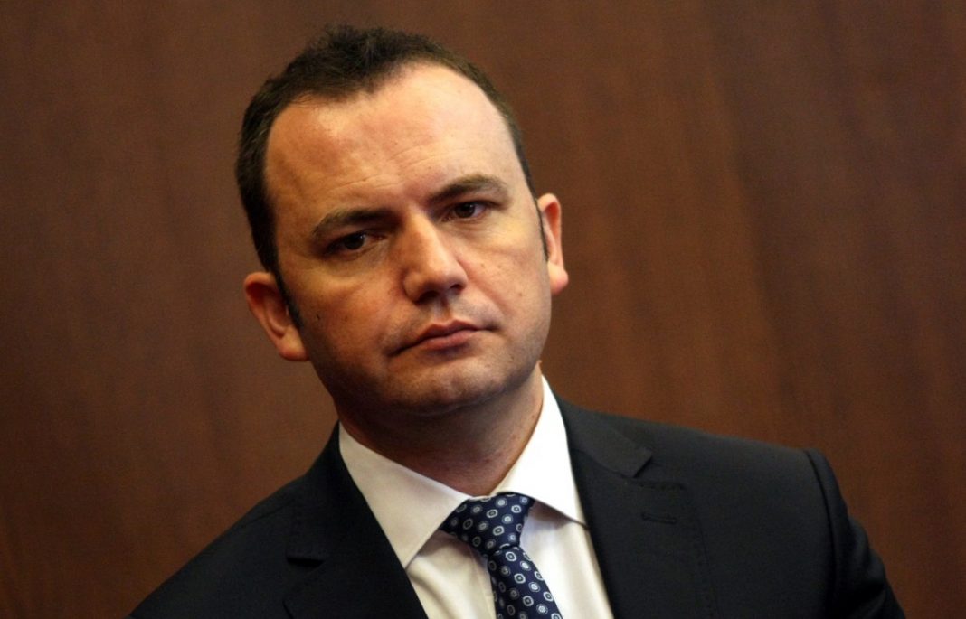 EF4737A9-E8DD-4604-B27B-9D19A9060722