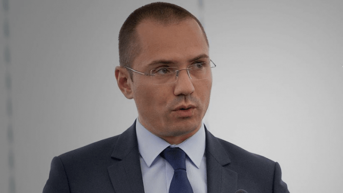 08F532B6-2FF9-468C-88E6-409E42292FED