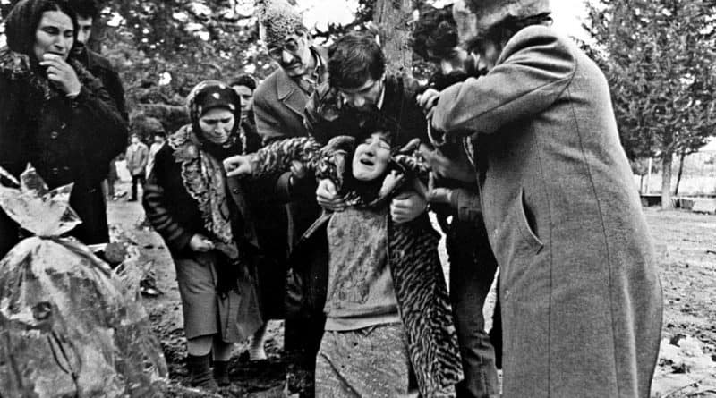 ADCAEB96-4D26-42C7-AC43-5572EE771EF9