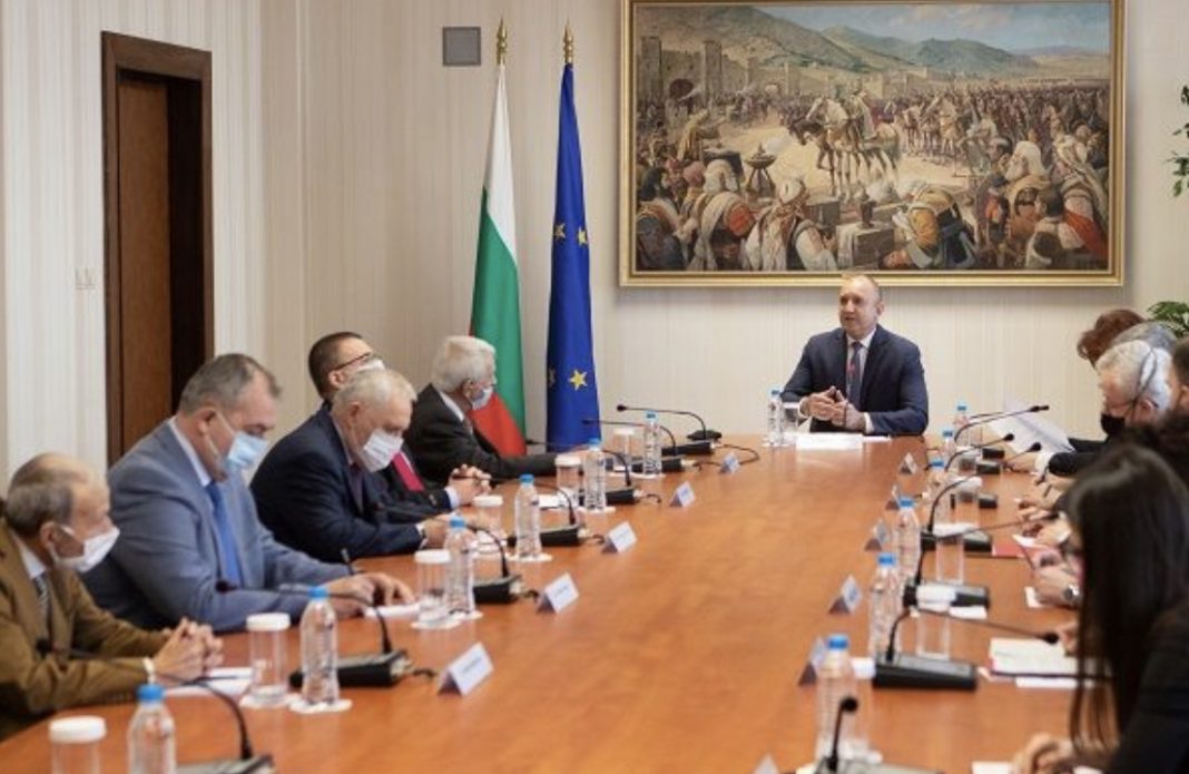 4354ACAF-5438-43B9-A644-2283B77DB918