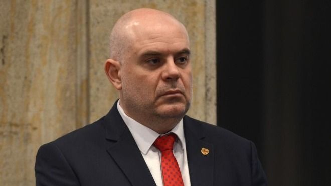 7AC8936D-2E9C-4EA8-93B2-3DF1496559F6