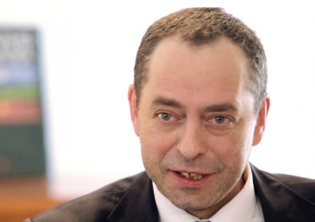 B54F0B1F-8ACC-4C08-81A9-0733CAE4A0B5