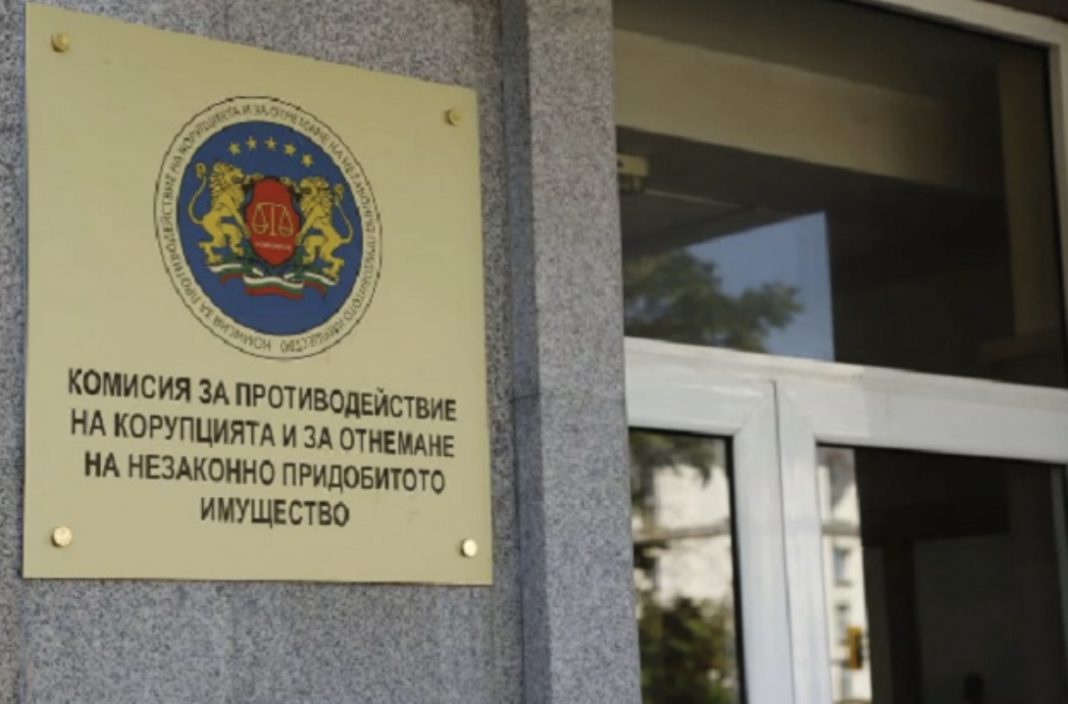 CC6E7989-0F3C-440B-BD9A-5D9592C6B103