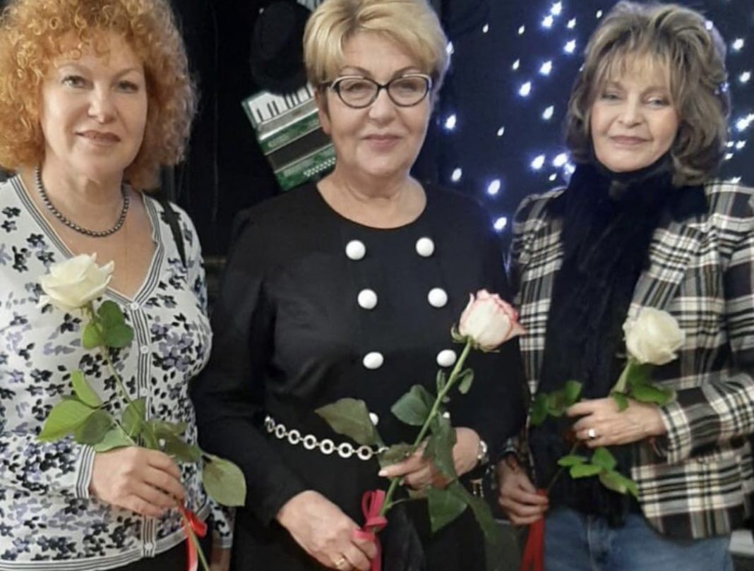 D1DE54FD-854B-4778-87AA-7B543E68875A