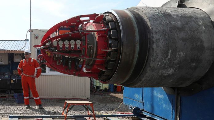 zx860y484_4178871-696x392