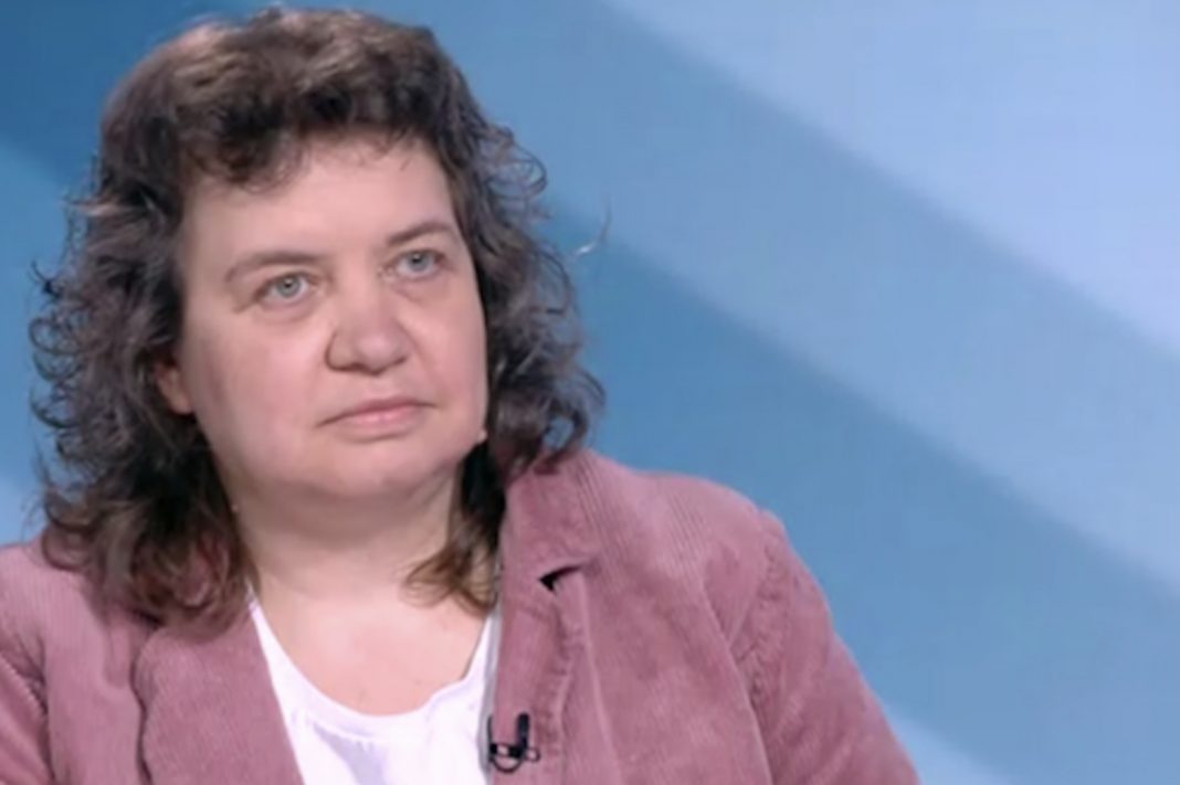 0EE7E39E-A386-4688-B7CC-F31BF1E2CC4F