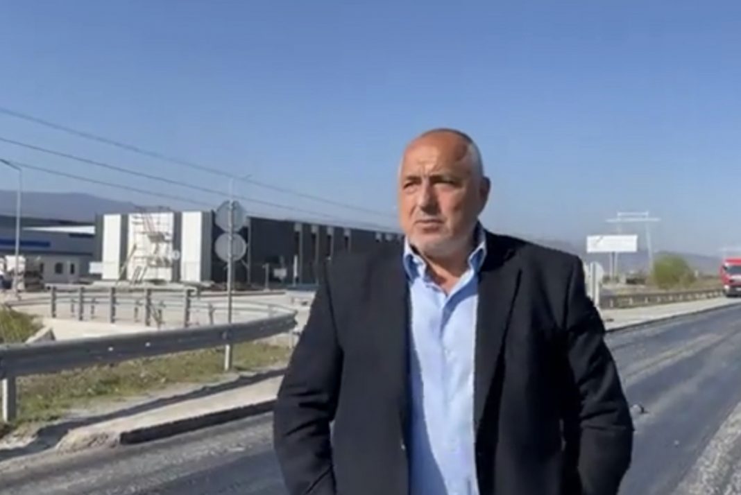 17E198FE-4A53-4938-8591-E24B189D613A