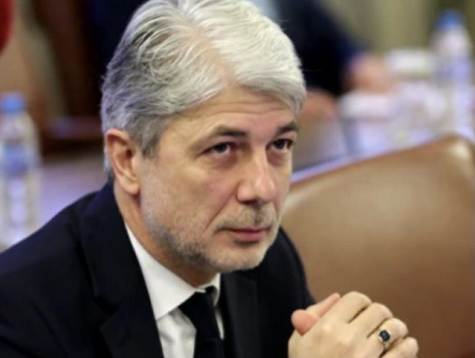 4A46537C-0BE4-452E-9FEB-95BB35721A98