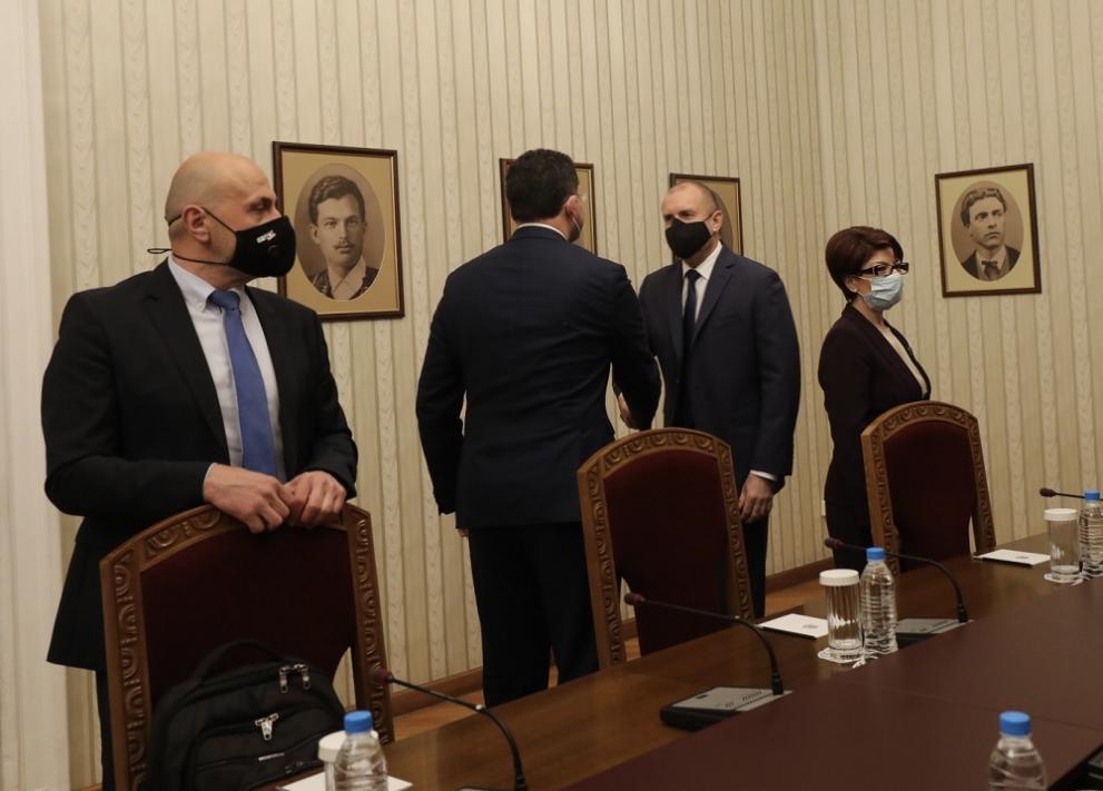 991-ratio-gerb-rumen-radev-konsultacii