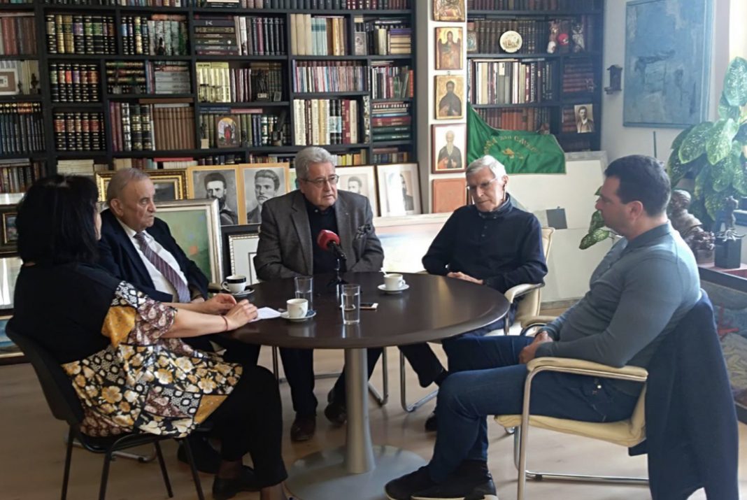 E18EAD25-543B-4F04-901E-FF10B37F0D75