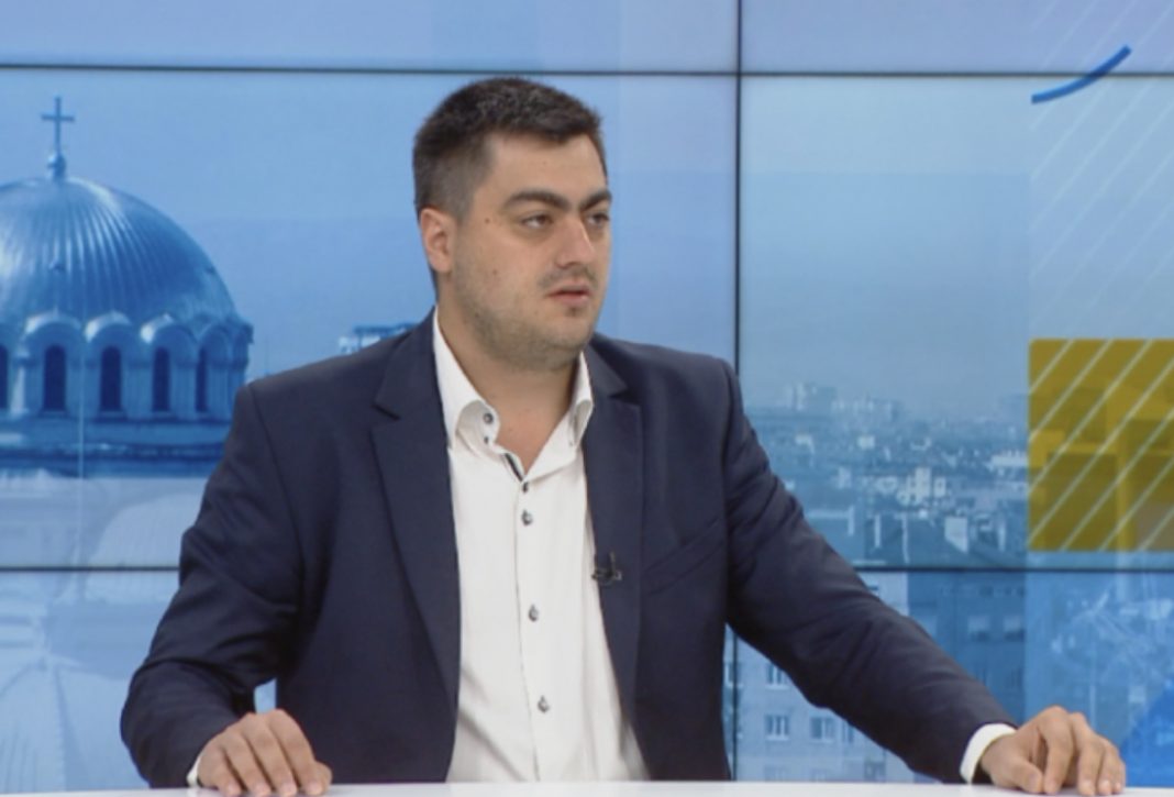 F691938E-7EF6-4AFC-962E-58FAB4D943E3