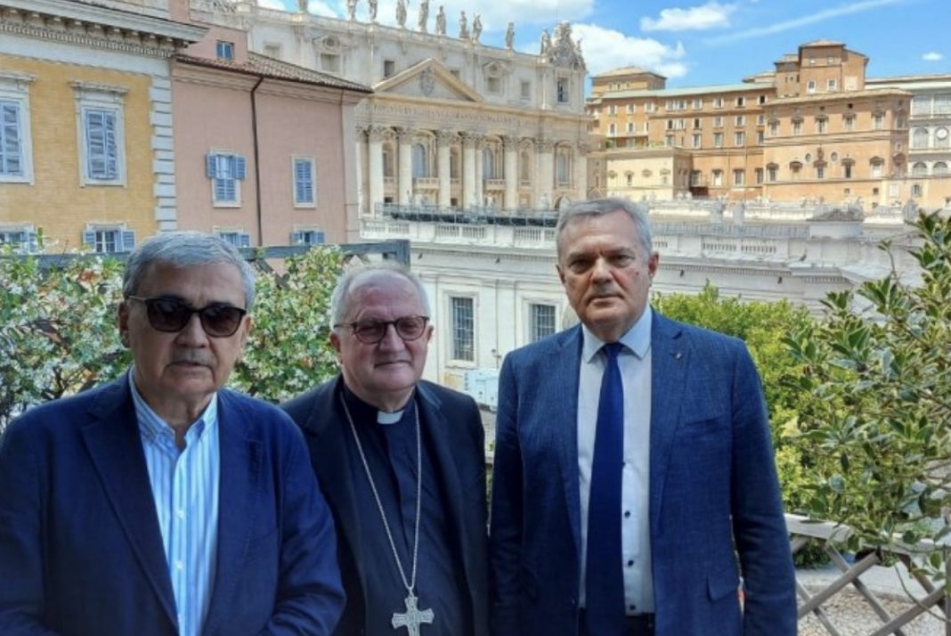 0A58BDDC-6744-4518-AC74-EC7E8F7A8DB0