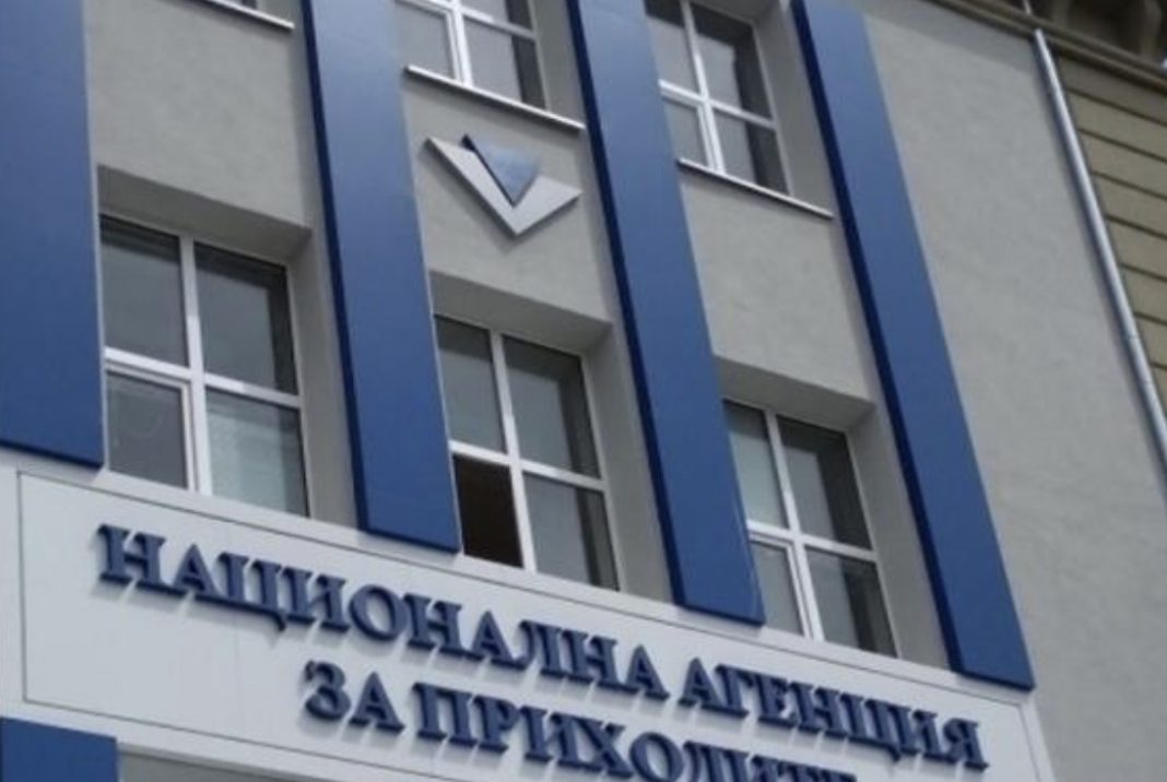 3594C521-5A93-425C-B19A-7A8607B13B3A