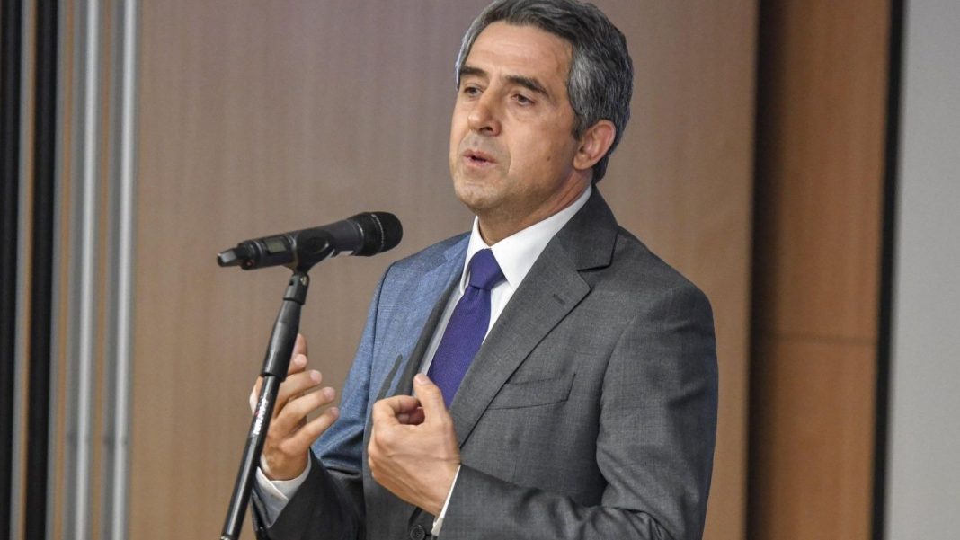 плевнелиев