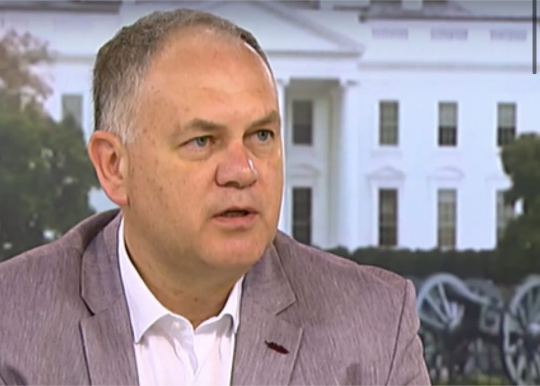 02E069A6-8DF2-42A4-BCC0-DE2585546533