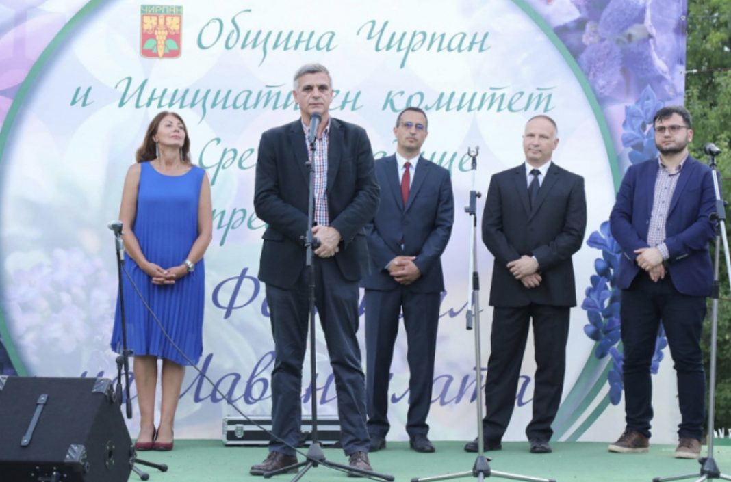 66C11ABF-36DF-49D4-BB53-9FF7FE587713