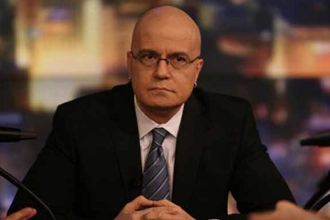 97F4B349-D49C-43C7-B5A8-E156B19F7430