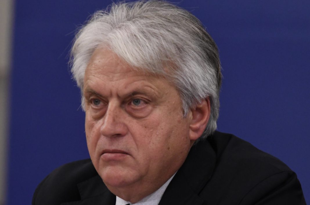 B9B77787-EC80-4D75-9D27-903B7BE5FD8F