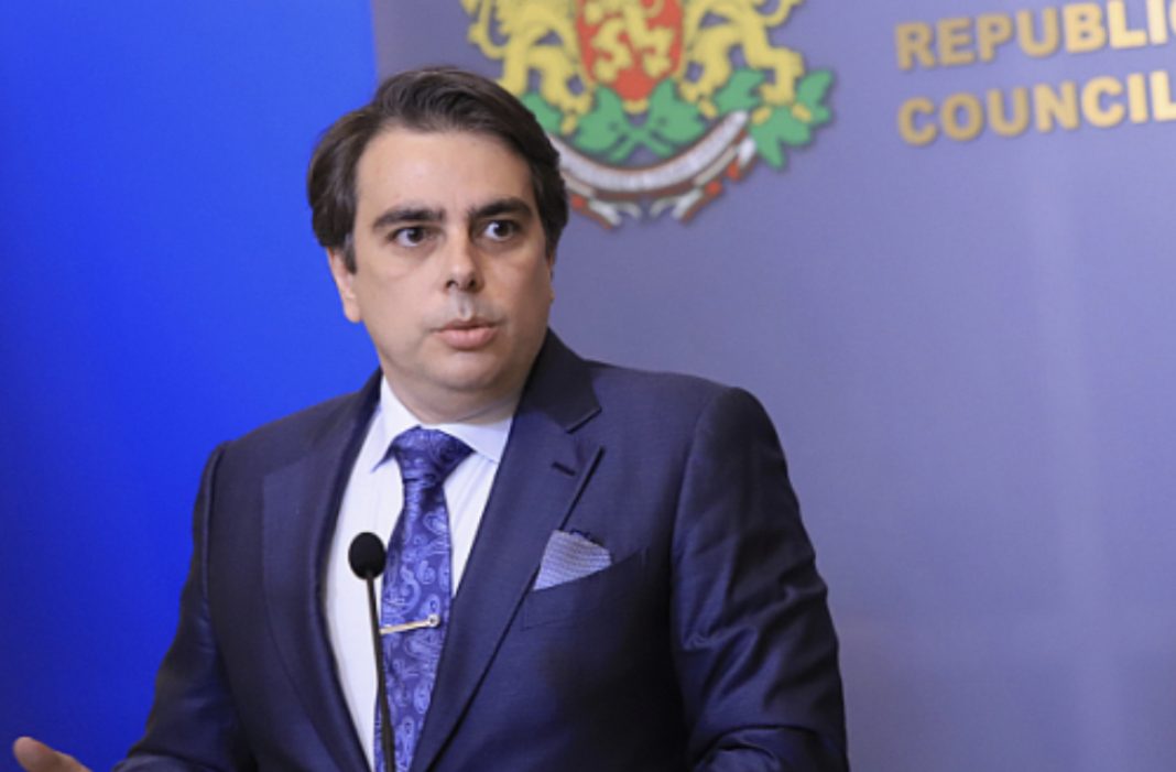 EC2B3BB7-63EA-4CF1-9947-3BB03991801A