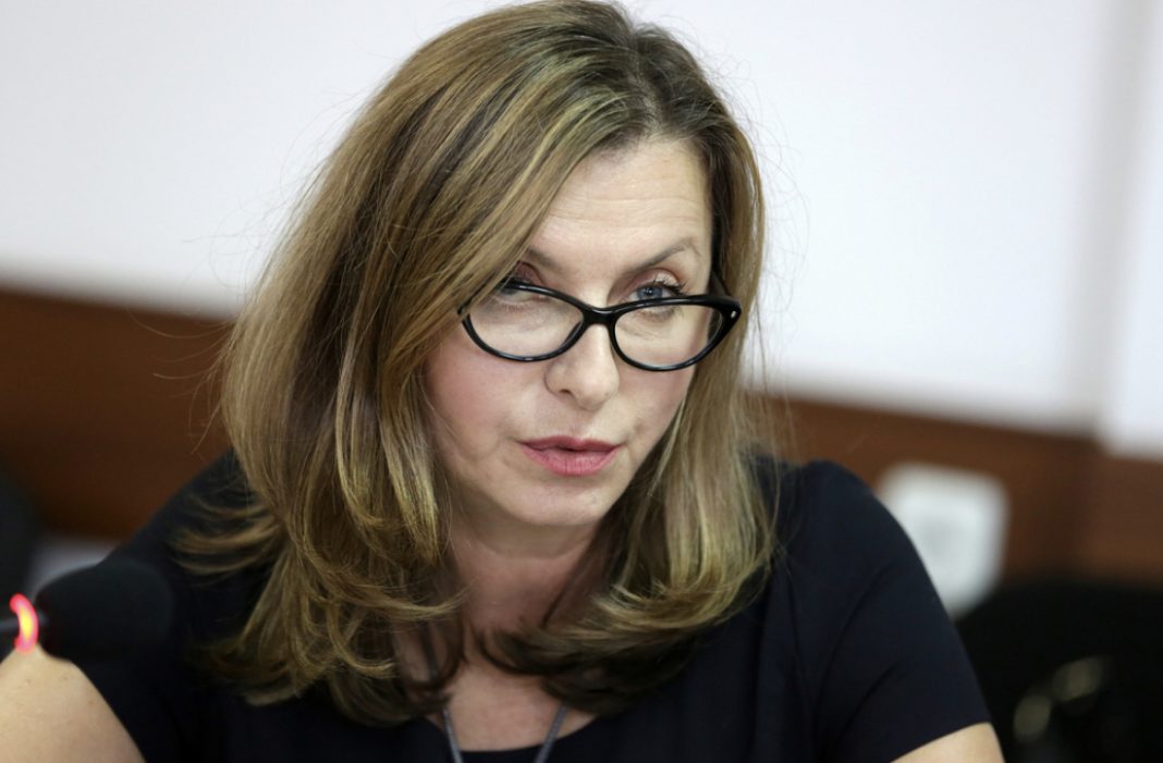 EECB323A-6962-4560-A3FC-5DB9BD73C2F7