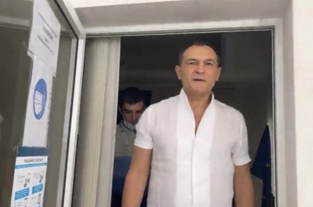 2F117FBB-A5E4-4CFB-82F9-442DF2A75DB0