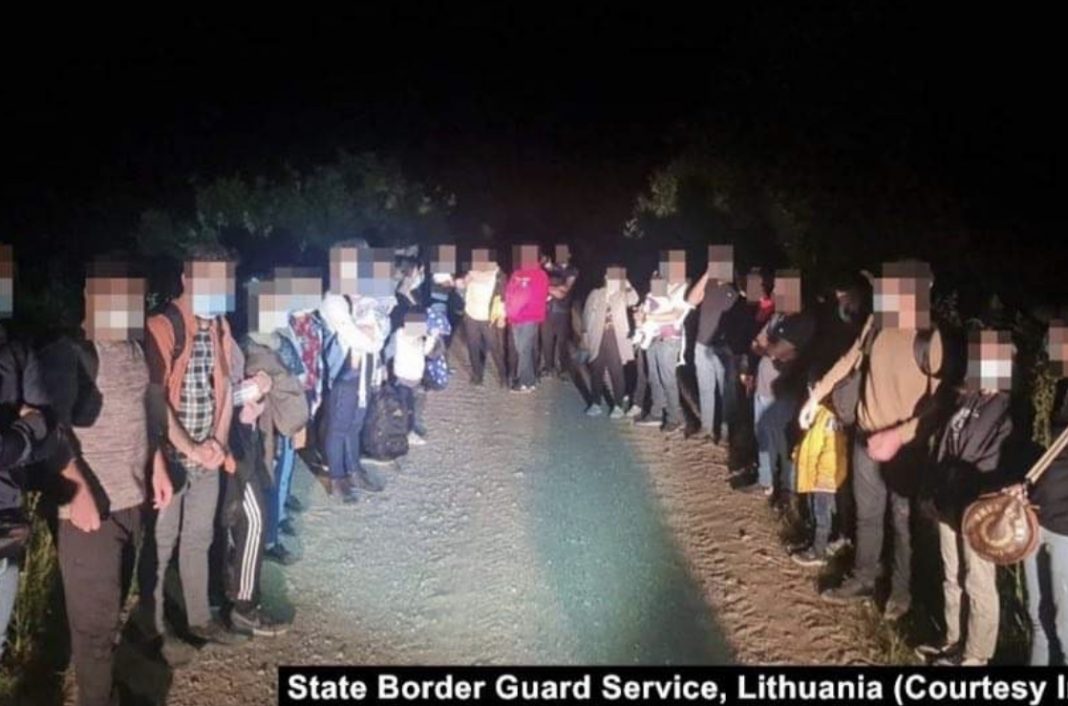 4CFEE6C3-0F25-4AE5-9F7D-FC273DCC772A