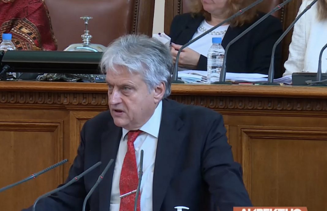 BBE43DDD-D074-442F-8997-DA86F15A3F1A