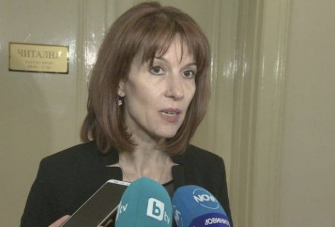 D72F565D-23DF-474A-92DA-B7B2BC7351DF