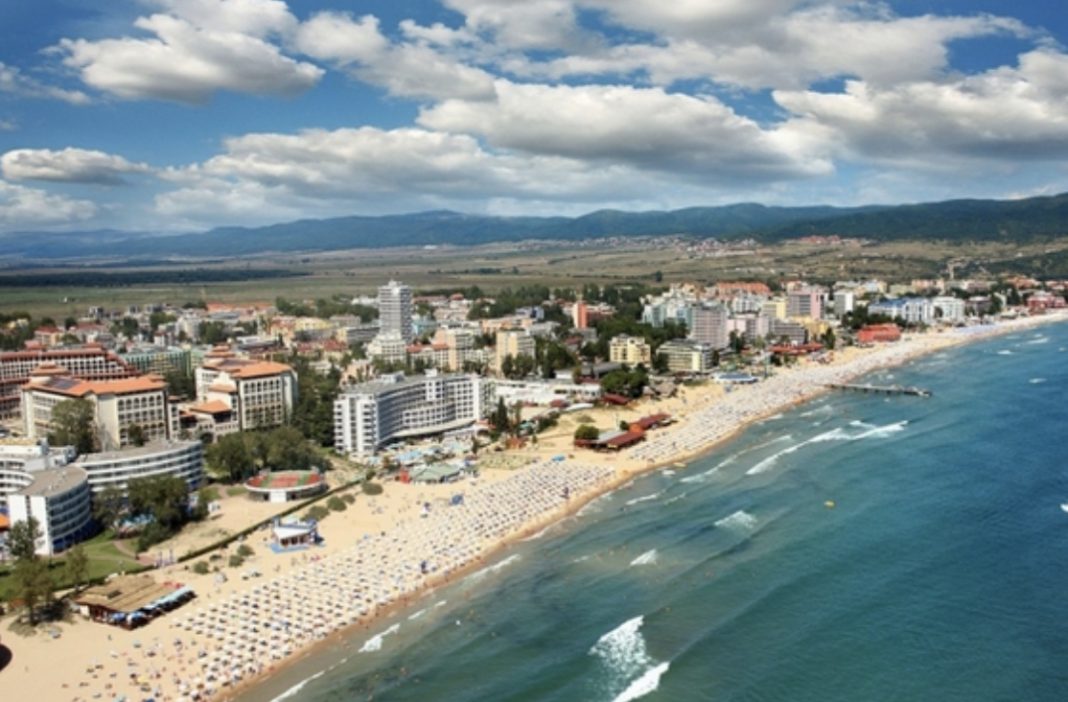 F9E02B09-CA46-46FF-8F51-FCC414186BED