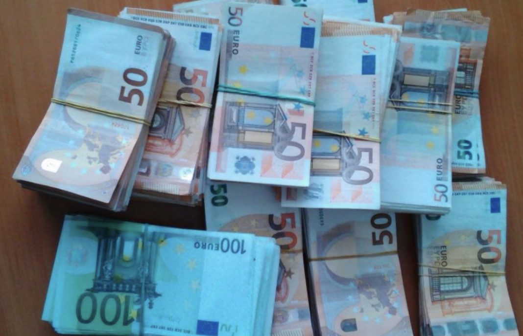 4F4945FB-A999-4761-B5CD-6FD7B0BFCC08