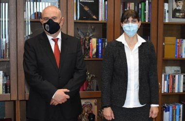 5c755f319961b552cc3b4933e2bdeda8