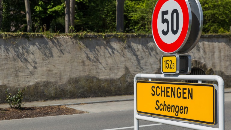 Sign in Schengen Luxembourg