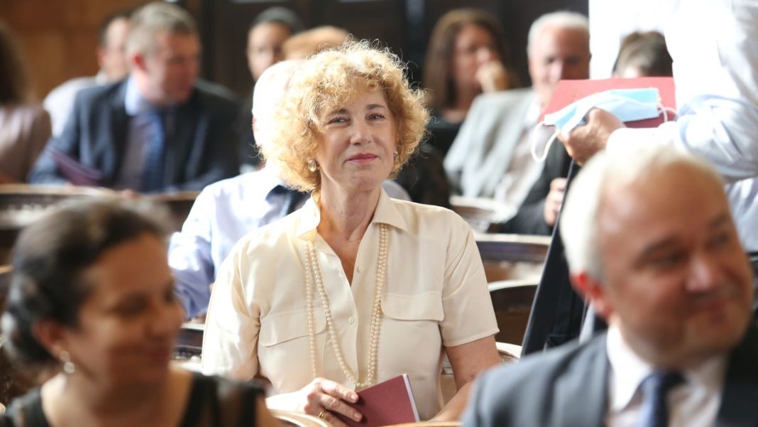 poptodorova-za-da-si-makedonec-trabva-da-kajesh-ne-sam-balgarin-1