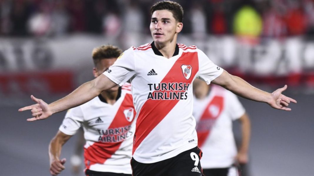 ot-arjentina-poglejdat-kam-napadatel-na-manchestar-unaited--1