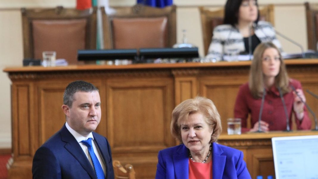 privikvat-vladislav-goranov-i-menda-stoanova-v-gdnp-za-pachkite-na-borisov-1