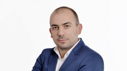 9ab3585280574f69ded1d4468907449b