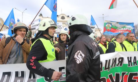 mvr-na-protest-pred-narodnoto-sabranie-1