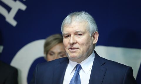 rumen-hristov-budjetat-opitva-da-zadovoli-interesite-na-chetirite-upravlavashti-partii-1