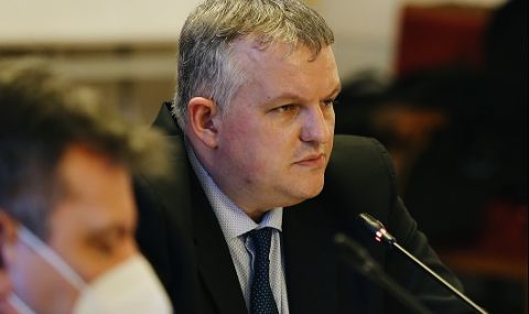 anton-tonev-maski-shte-se-nosat-v-transporta-i-na-zakrito-i-sled-1-april--1