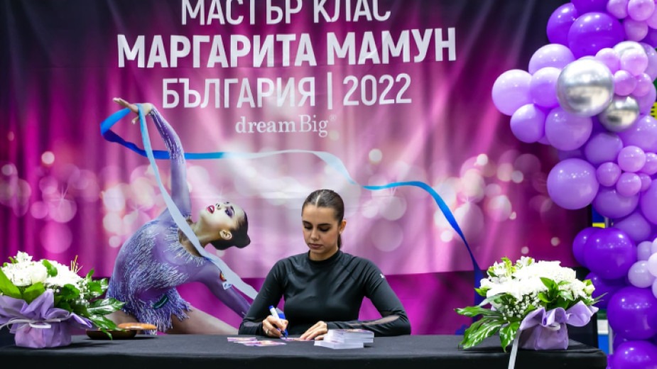 75e177d19d74a876d17bc2beac7d6537