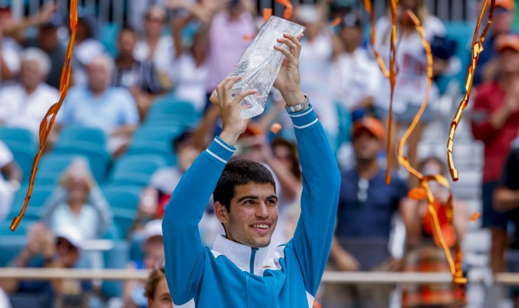 karlos-alkaras-triumfira-v-maami-i-stana-nai-mladiat-shampion-v-turnira-1
