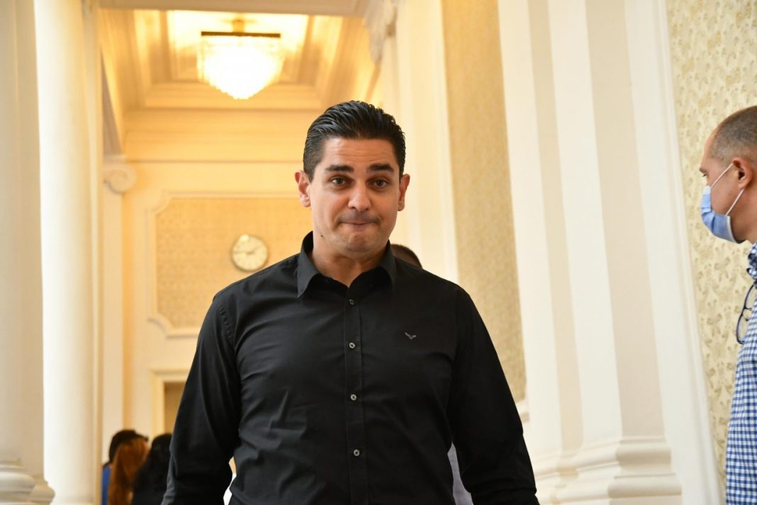 Радостин-Василев--1280x853